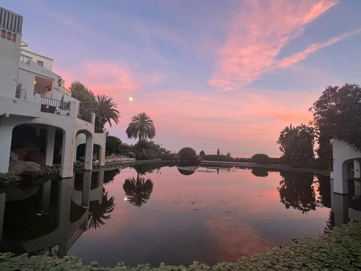 Burriana Playa Sea View Apartment نيرخا