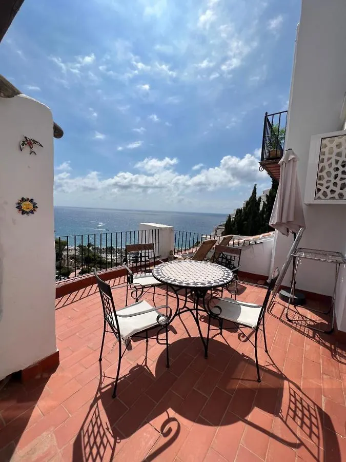 Burriana Playa Sea View Apartment نيرخا